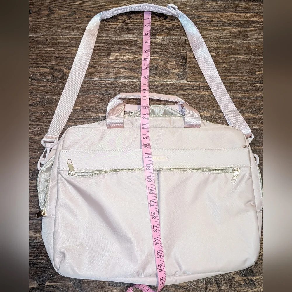 Light Flight Laptop Travel Bag Zipper Close in Blush Pink